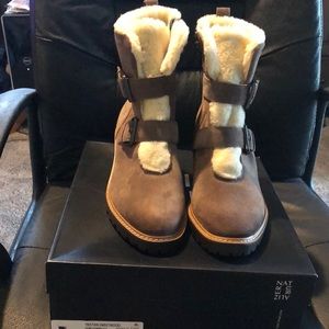 New pair of Naturalizer Boots